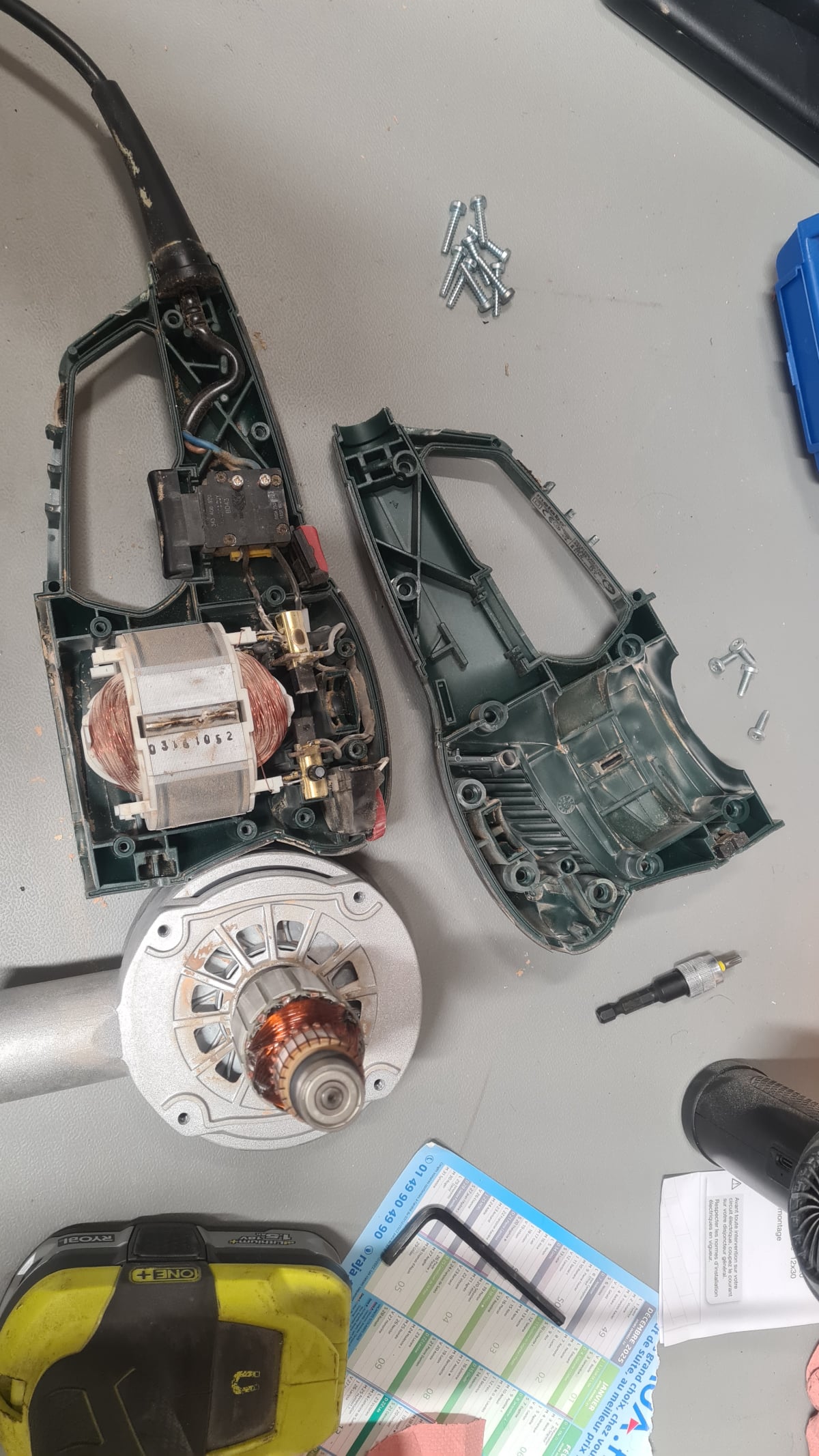 remplacement du plateau sur ponceuse orbitale